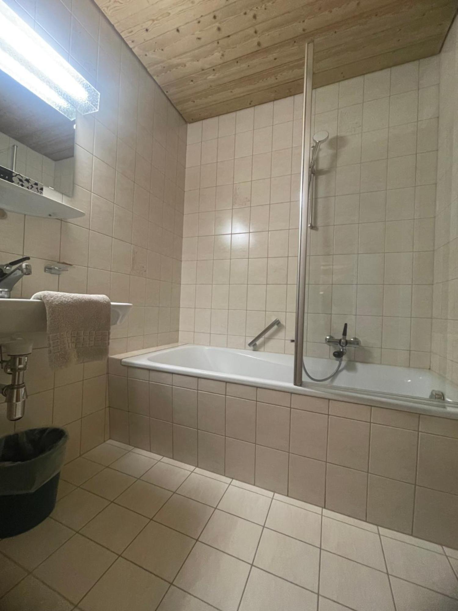 Hotel Edi سامنون المظهر الخارجي الصورة