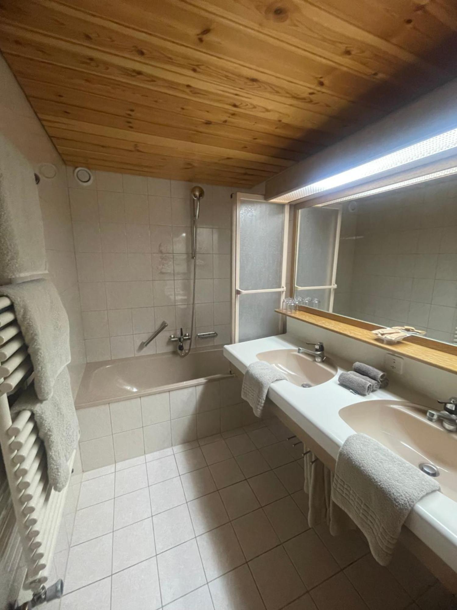 Hotel Edi سامنون المظهر الخارجي الصورة