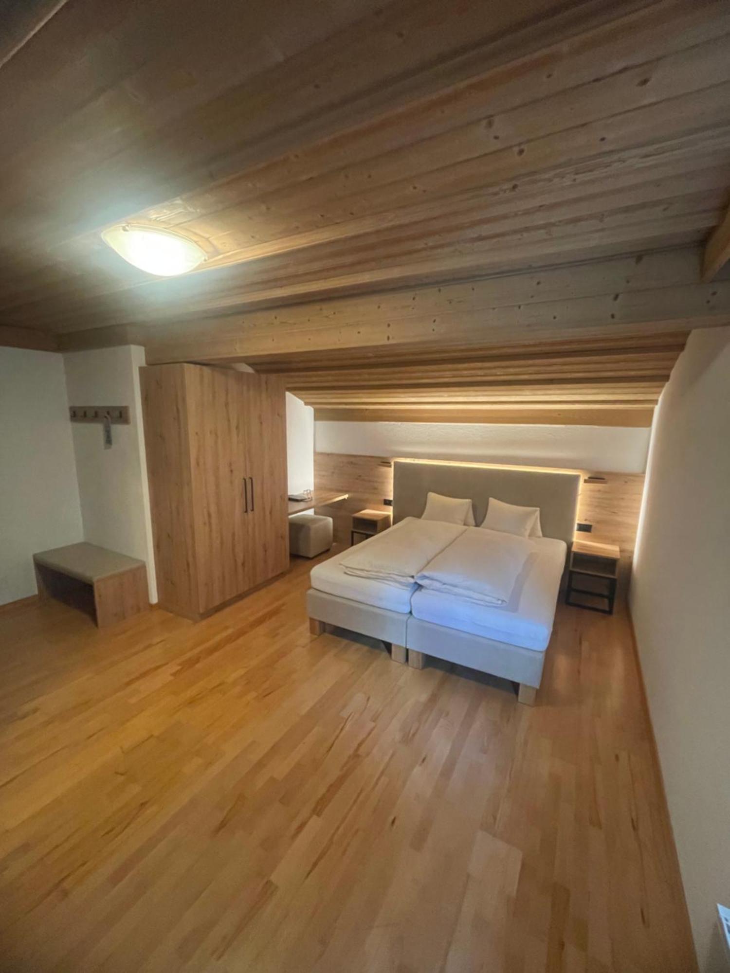 Hotel Edi سامنون المظهر الخارجي الصورة
